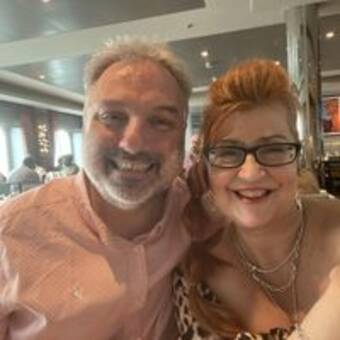 الصورة الرمزية لـ Dee