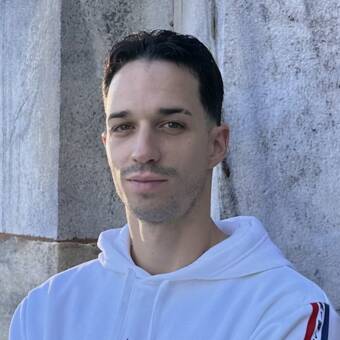 الصورة الرمزية لـ James