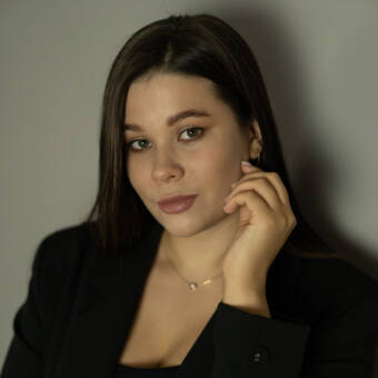 的化身 Anastasija