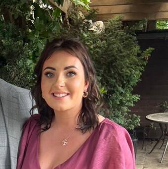 The avatar of Lauren