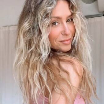 The avatar of Lindsay