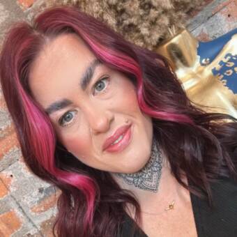 The avatar of Michelle