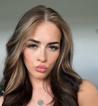 Henkilön Holly avatar