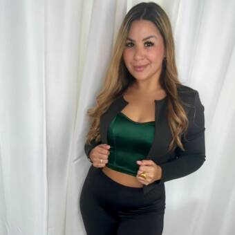 The avatar of Alanie Paola