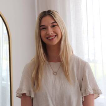 The avatar of Kelsey