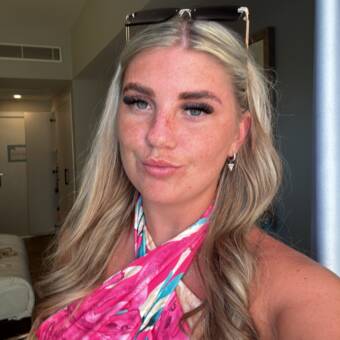 The avatar of GlambySophieG