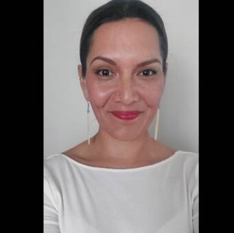 次のアバター： Faye