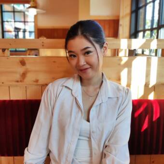 The avatar of Veronica