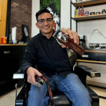 Hình đại diện của Adrián