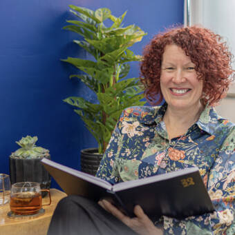 次のアバター： Denise