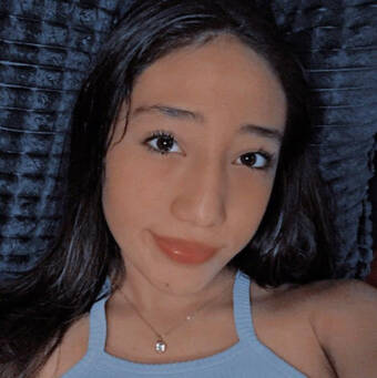 次のアバター： Sofía