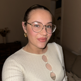 The avatar of Mollie