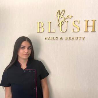 The avatar of Shania