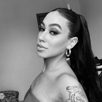 The avatar of Rebecca