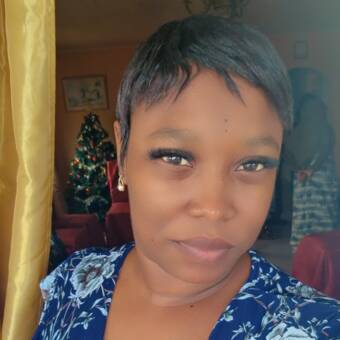 The avatar of Ashlee