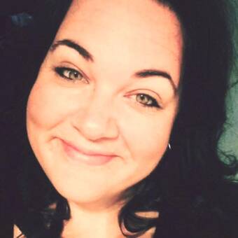 次のアバター： Christine