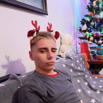 次のアバター： Jr Valeri