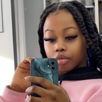 Neyoupseudoportretas