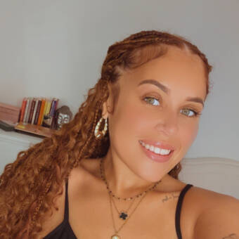 The avatar of Olivia