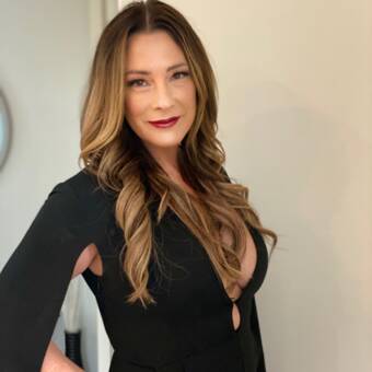 The avatar of Michelle