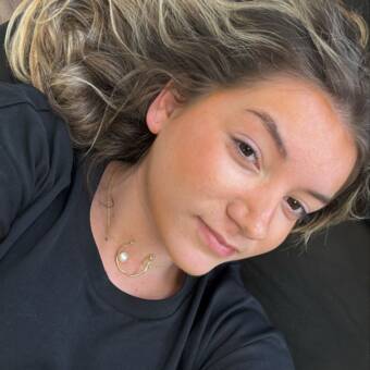 The avatar of Vivian